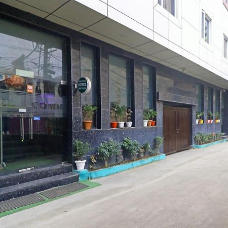 โรงแรมวีนัส พลาซา นิวเดลี ภายนอก รูปภาพ